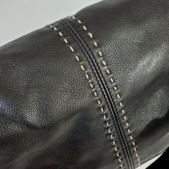 B. Makowsky Black Leather Contrast Stitching Top Flap Hobo Shoulder Bag - Picture 4 of 10